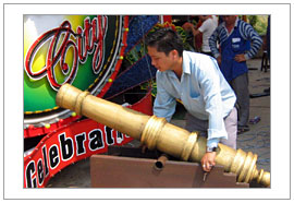 JOY Parade 2004